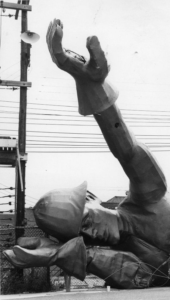 Tulsa's Golden Driller in 1959